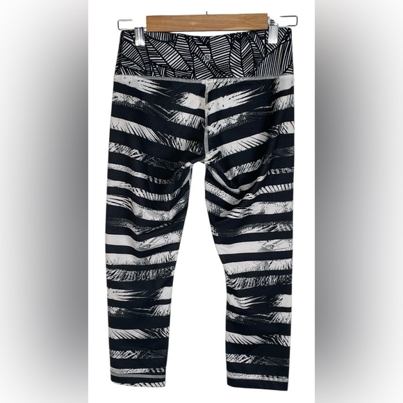 Lululemon | Shady Palms 🌴 Wunder Under Crop Leggings Size 6 - Picture 5 of 9